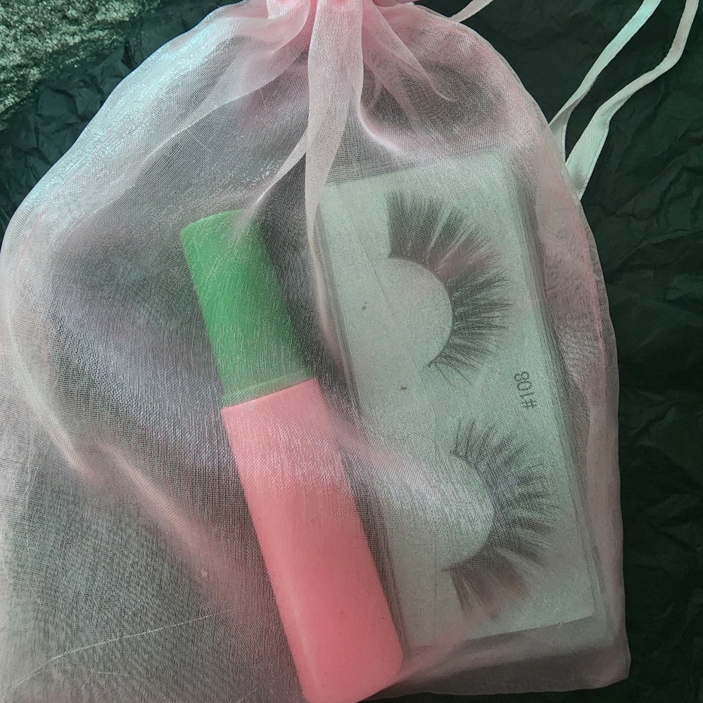 Faux Mink lashes with black mascara
